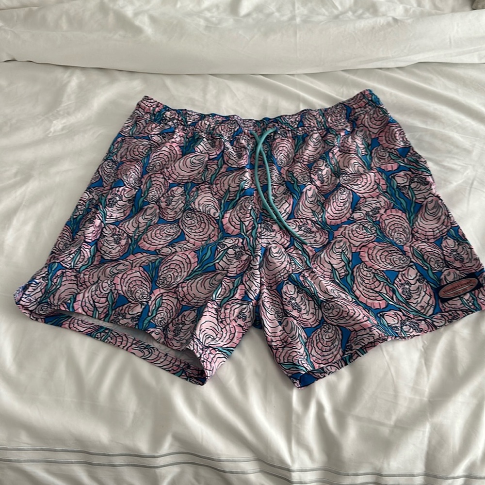 Vineyard Vines Men's Standard 7 Inch Solid Chappy Trunks, L Oysters Hull Blue